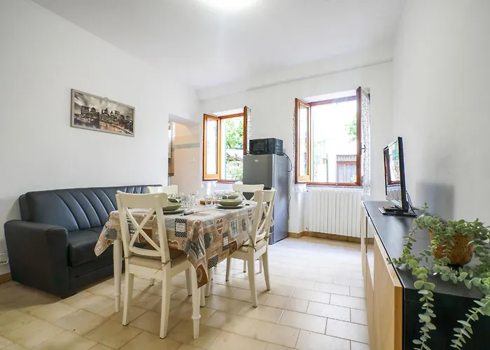 2 Bedroom Cozy In Apartmán Taggia