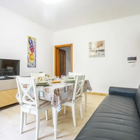 2 Bedroom Cozy In *